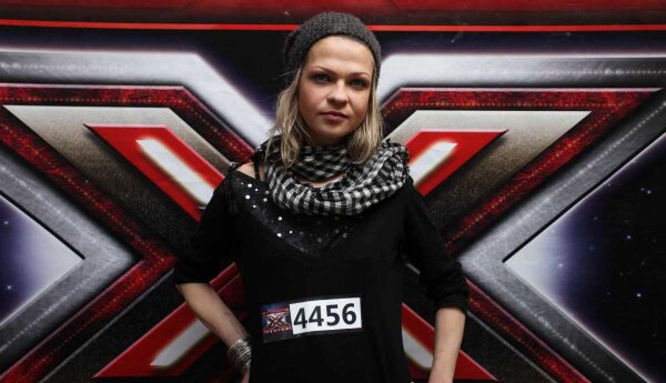 Pokręcona uczestniczka "X Factor" powraca. Z zespołem!